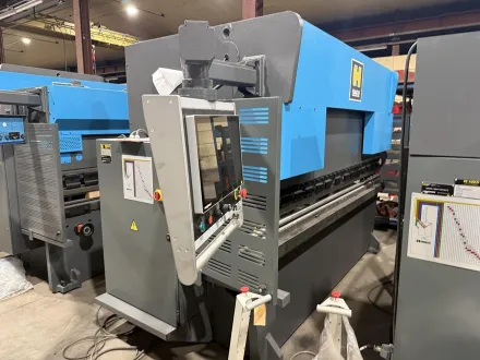 Haco Ppes 135 ton x 3100 mm CNC Hydraulic press brakes – RESALE