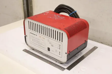 Gansow minitron II E 24/17 Dryfit-Bloc Ladegerät für Scheuersaugmaschine 24 V/17 A – RESALE