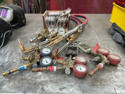Brenner und Druckregler – RESALE
