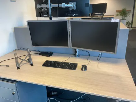 HP Elite E241i Monitor (2x) – RESALE