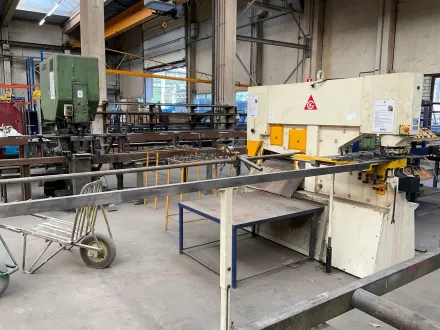 2015 Geka Hydracop 110SD Stanz- und Schermaschine – RESALE
