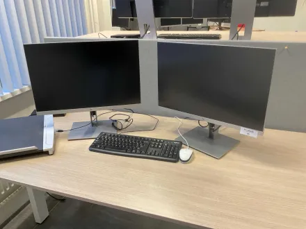 HP E243i Monitor (2x) – RESALE