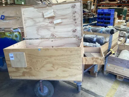 Werkzeugwagen – RESALE