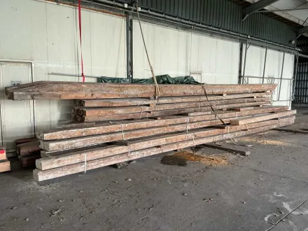 Charge schwerer Bauholz- und Laminträger – 47 Stück – Kopfgröße bis ca. 310 × 175 mm – Länge bis ca. – RESALE
