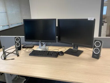 HP Elite E242 Monitor (2x) – RESALE