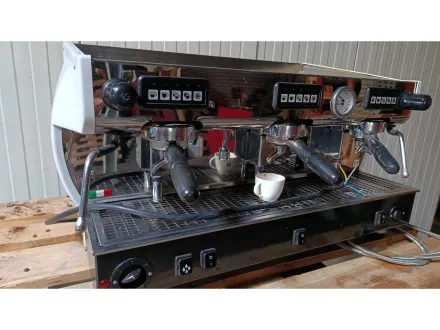 Nuova Era – Altea 3 Gruppe – Espressomaschine – RESALE