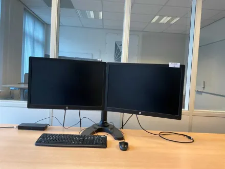 HP Elite Display E242 Monitor (2x) – RESALE