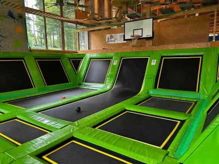 2016 EUROTRAMP Indoor-Trampolinpark – RESALE