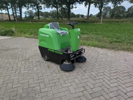 Stahlfest - 2026 - SF88-40ROS - Selbstfahrender Kehrer – RESALE