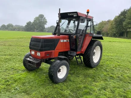 1995 New Holland 65-94 FIAT Zweiradantrieb Landtraktor – RESALE