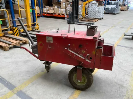 Werkzeugwagen – RESALE