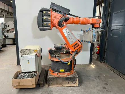 Pick and Place - KUKA - KR 150L 150SP/2 - Industrieroboter - 2001 – RESALE