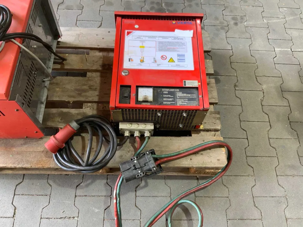 Varta - BTE 24/80 - 100 - Batterieladegerät