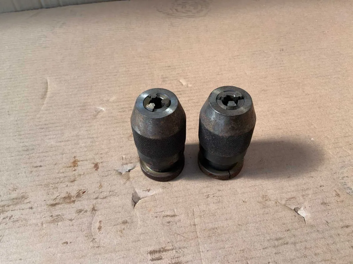 130 J6 Posten Bohrfutter (2 Stk.)