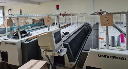 Universal MC-720/ MC-835/ MC-825 Flachstrickmaschine – RESALE