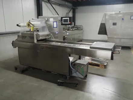 Multivac traysealer, type: T300, serial number: 31 – RESALE
