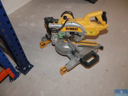 Kapp- u. Gehrungssäge DEWALT DWS777-QS Type 2 216x – RESALE