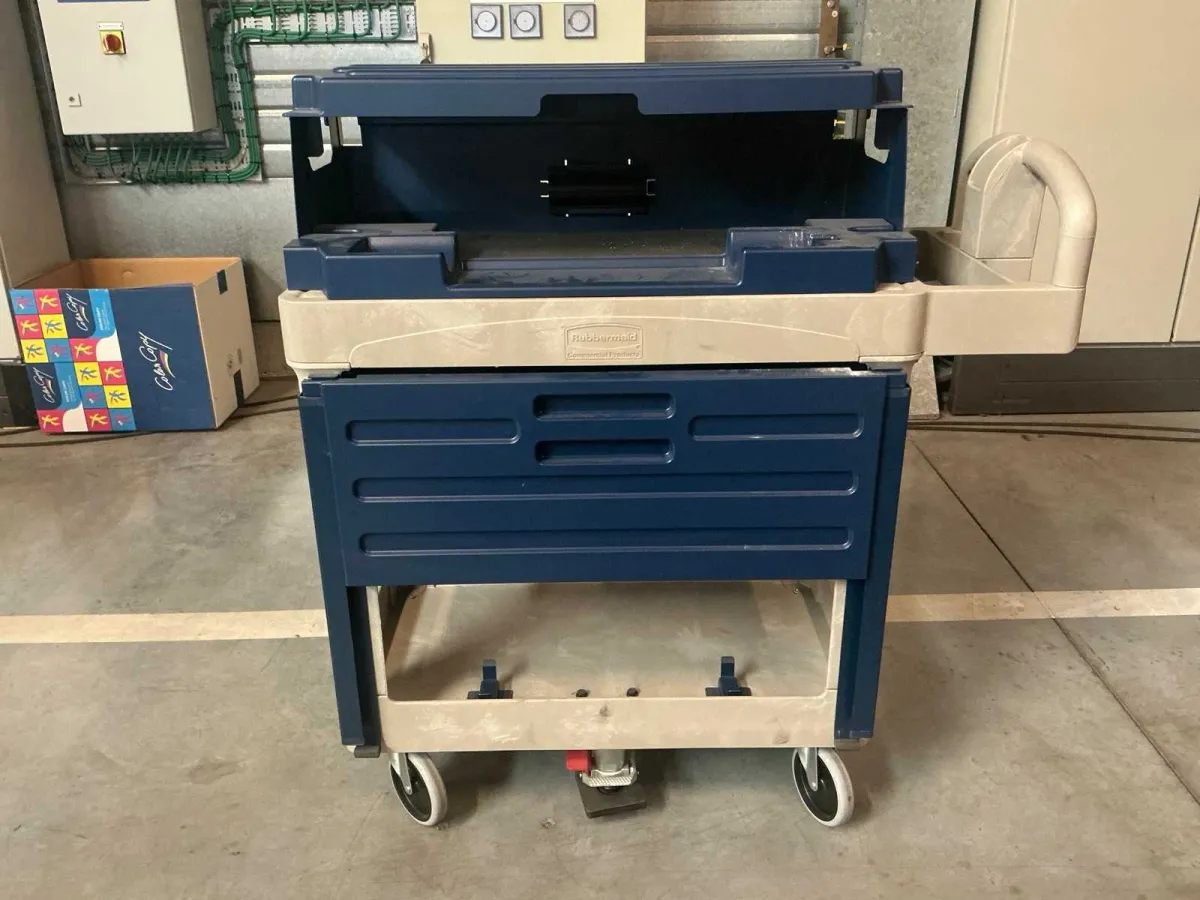 Rubbermaid EZ-Swap Lager-/Tauschwagen