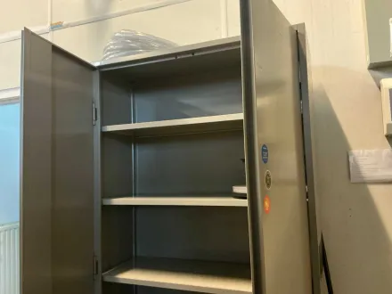 2-türiger Aktenschrank – RESALE