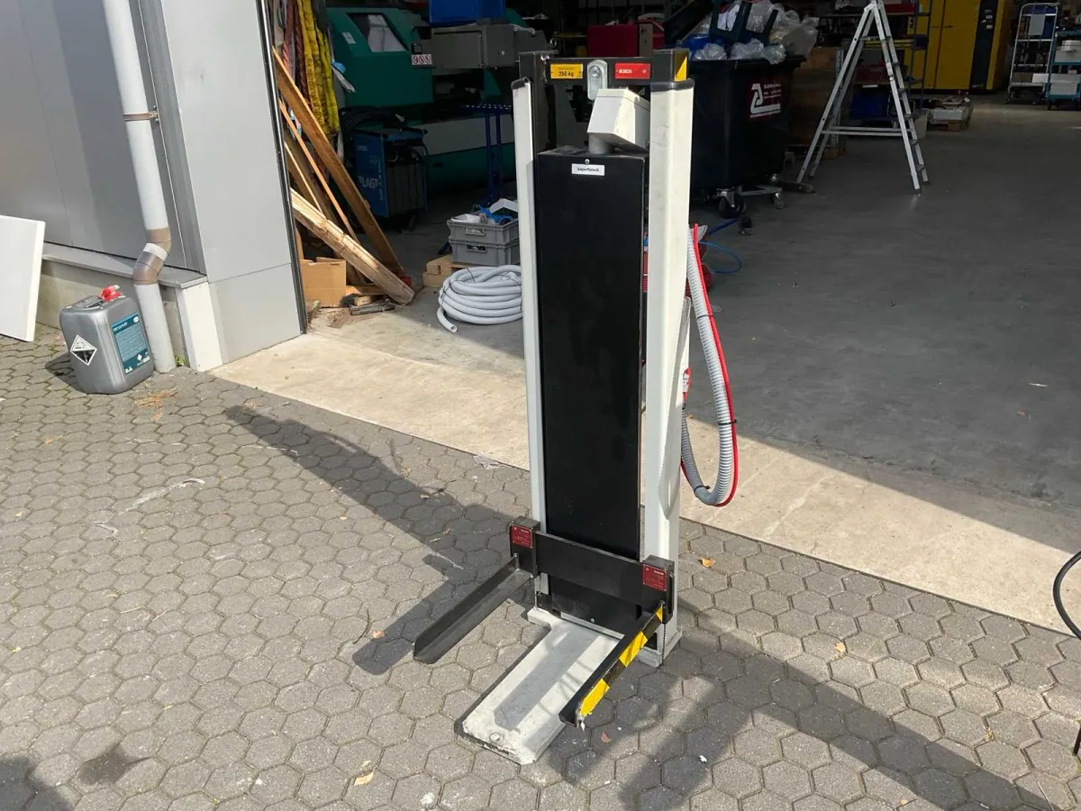 Bosch – 2002 – Skubellift