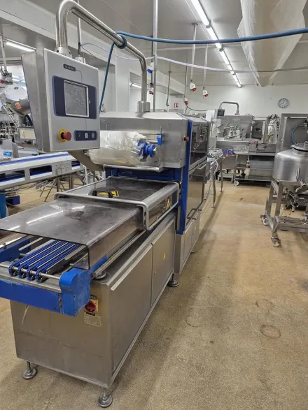 Sealpac A6 tray sealer with 3-tray tooling – RESALE