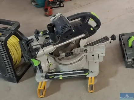 Zug- Kapp-Gehrungssäge FESTOOL KS60E Bj. 2025-05 – RESALE