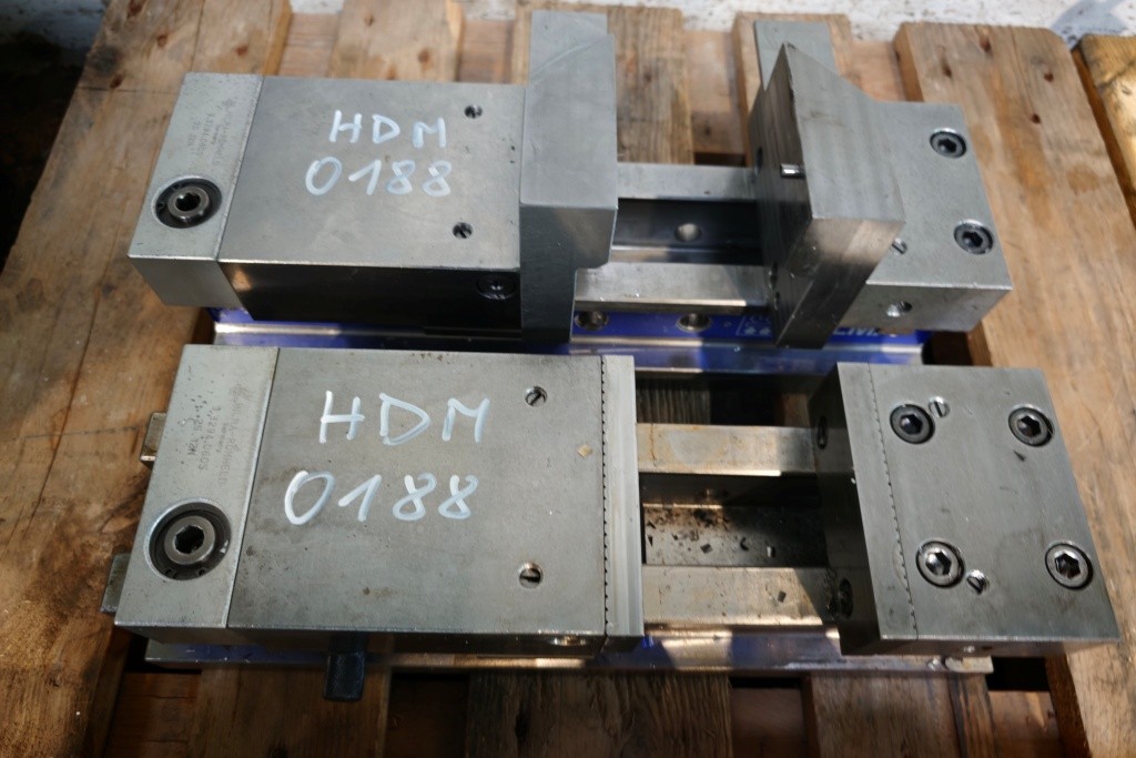 Hilma EL 125 Schraubstock