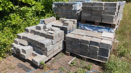 Warenposten Steine – RESALE