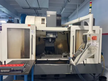 She Hong VMC 1300 Vertikal-Bearbeitungszentrum – RESALE