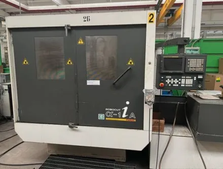 Fanuc ROBOCUT ?-1iA Drahterodiermaschine – RESALE