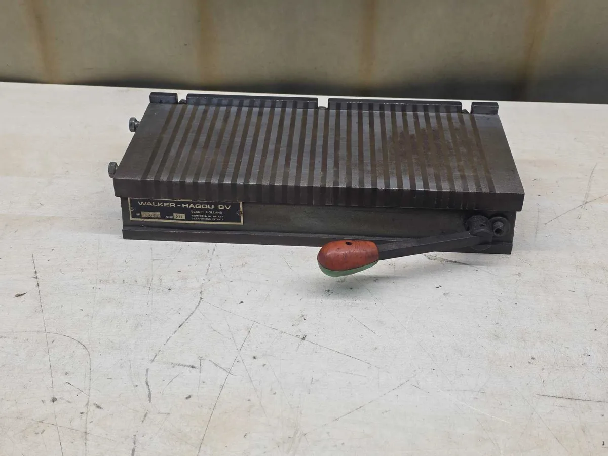 Magnetisches Schleifbohrfutter