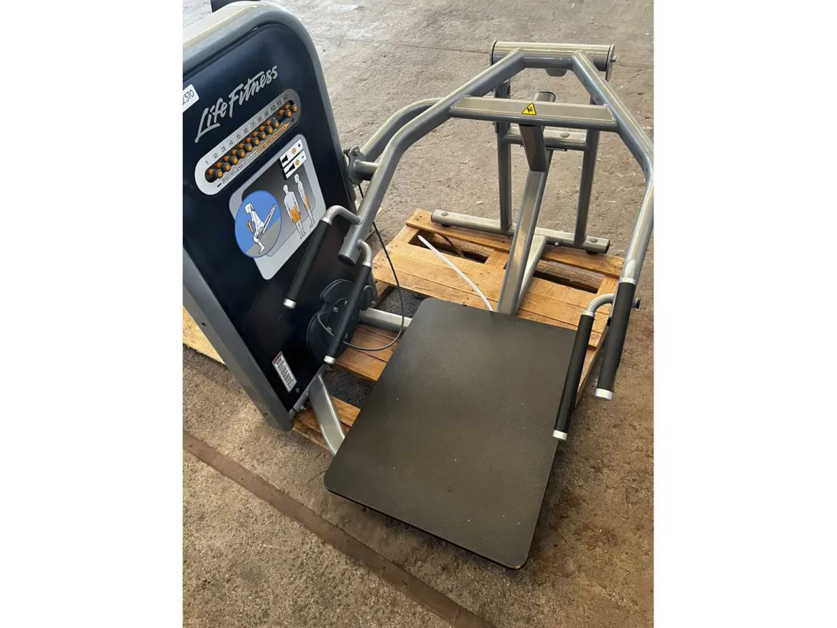 LIFE FITNESS – Circuit Series Kniebeuge – Kraftmaschine