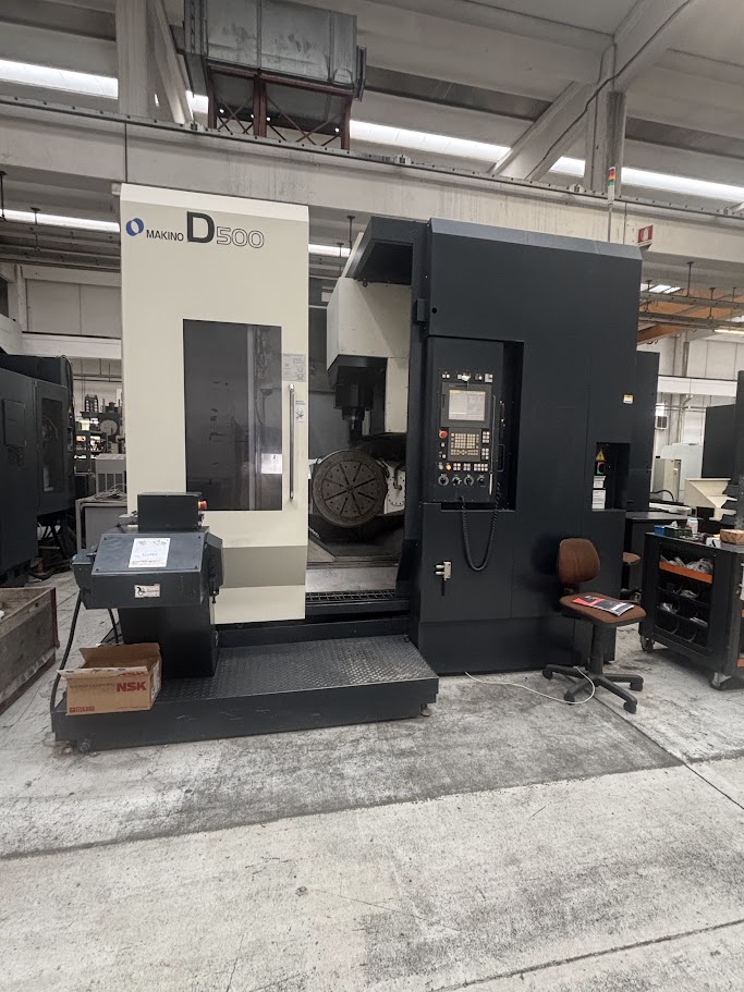 Makino D500 5-Achs-Bearbeitungszentrum