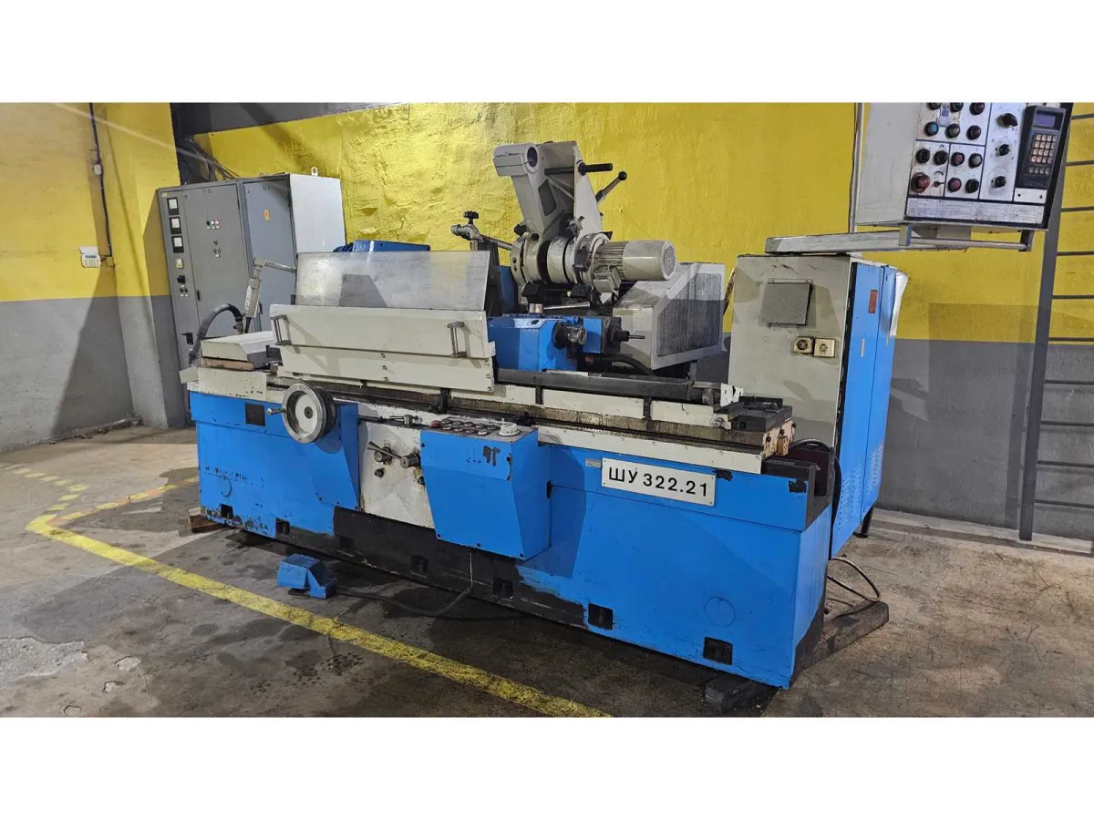 322.21 CNC Zylindrische Schleifmaschine