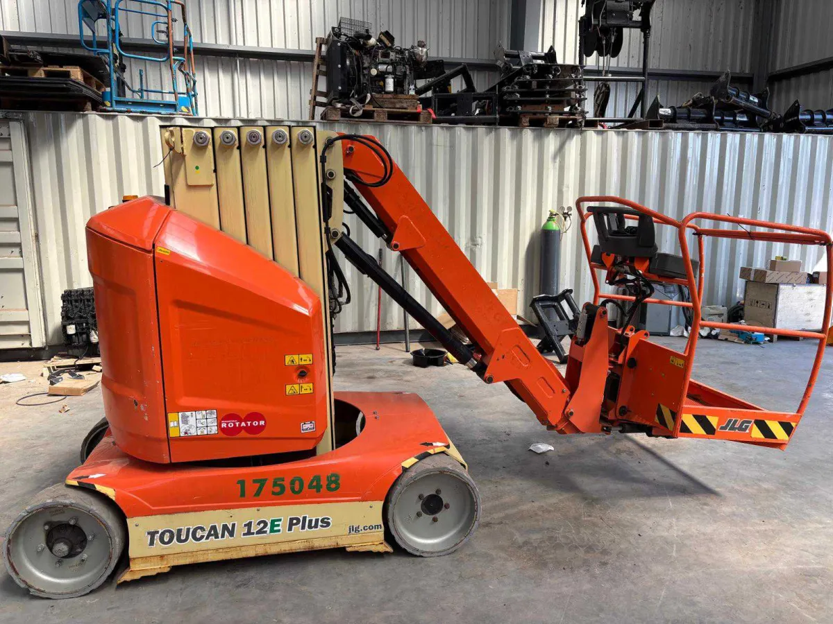 2015 JLG 12E Plus Boom Lift