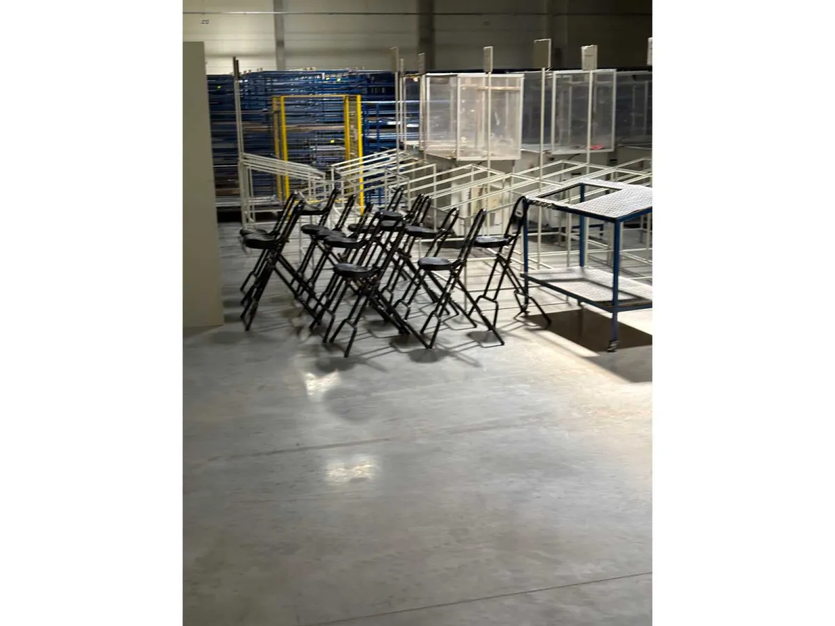 Industrielle klappbare Hochhocker/Stühle 11 Stück.