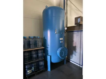 2017 - DRUKOV BRNO - VSV - Vertikaler Drucklufttank 3000 l. – RESALE