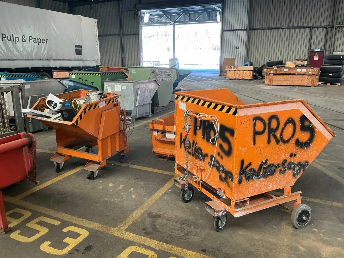Rollcontainer ohne Inhalt (3x)