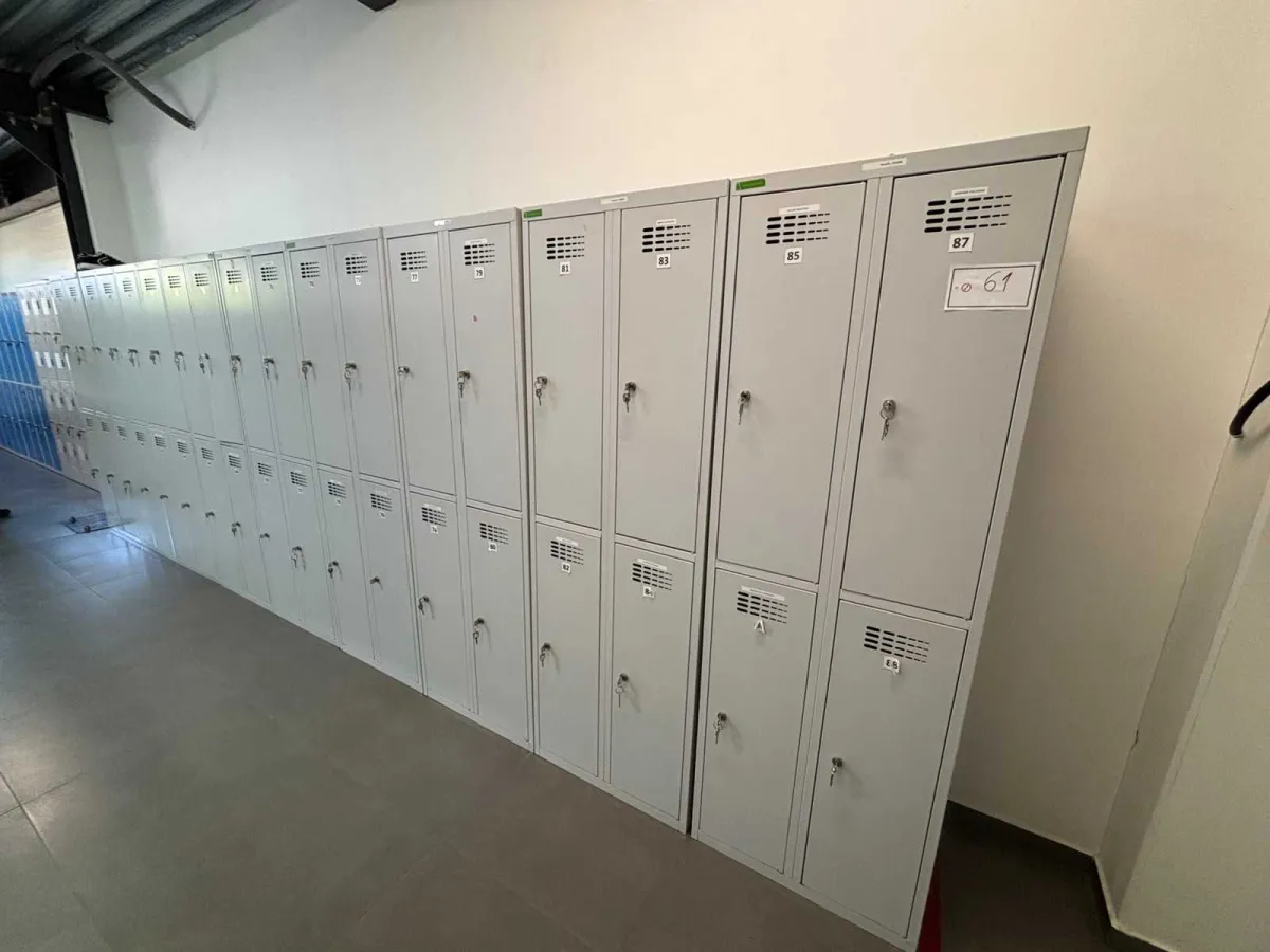 9 X DOUBLE Steel Personalschließfächer, 2-türige Einheiten – 9 Stück.