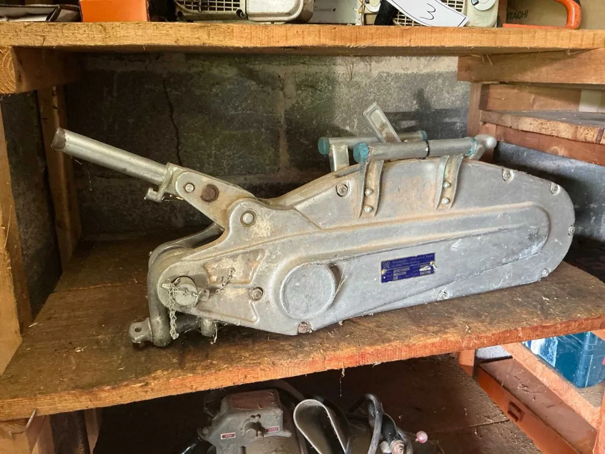 1986 PFAFF U-30 Hebesystem