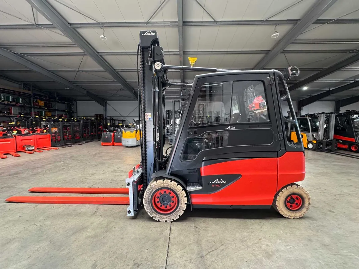 2019 Service + UVV 09/2027 Linde E40HL-01/600 4.000kg 3.+4. Ventil Gabelversteller Kabine Elektrosta