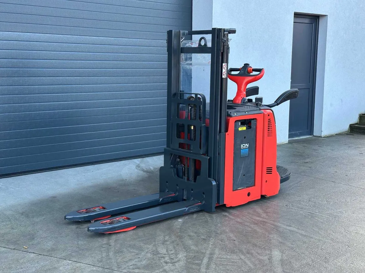 LINDE - D12 AP - Stacker - 2019