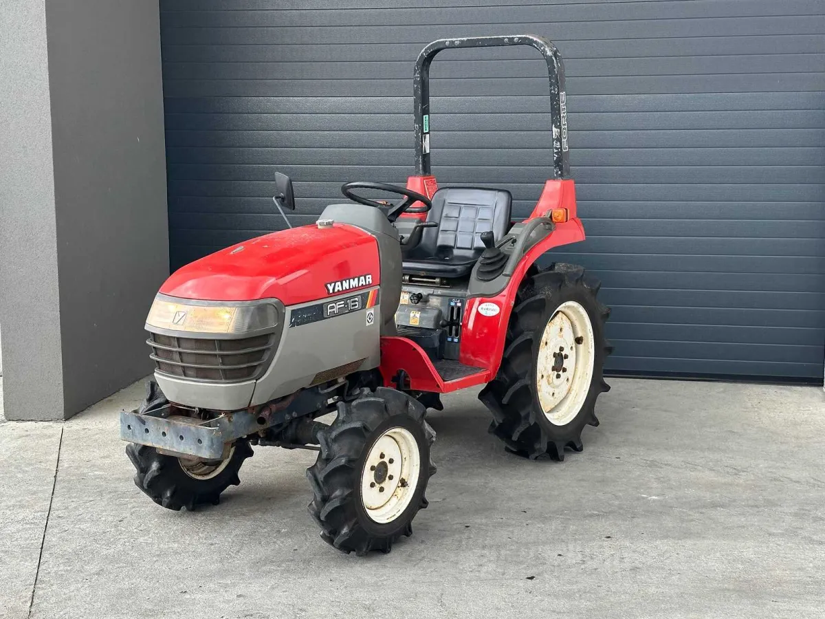 Yanmar – AF16 – Allradantriebstraktor