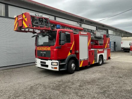 2008 MAN TGM 15.240 Feuerwehr-Drehleiterwagen – RESALE
