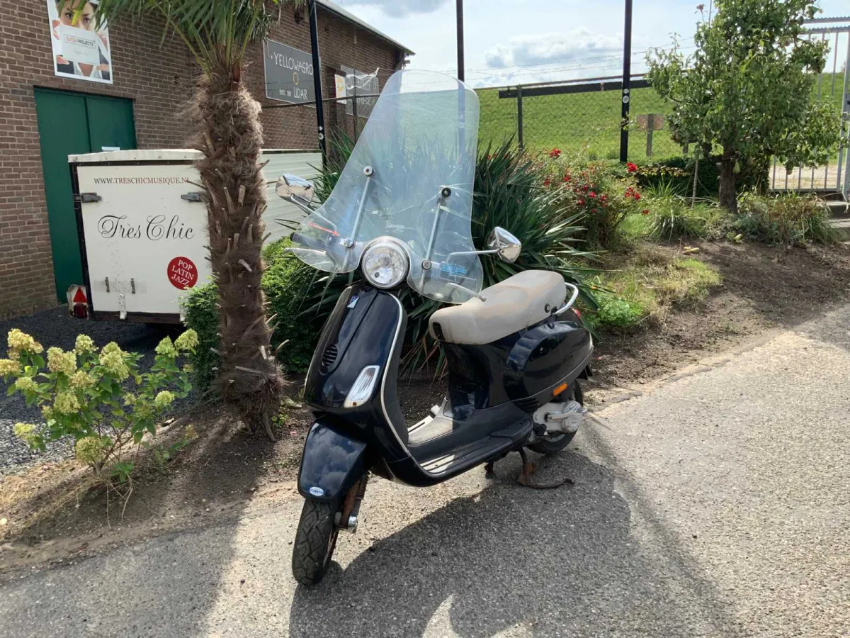 2006 Vespa Piaggio LX50 LX50 Roller