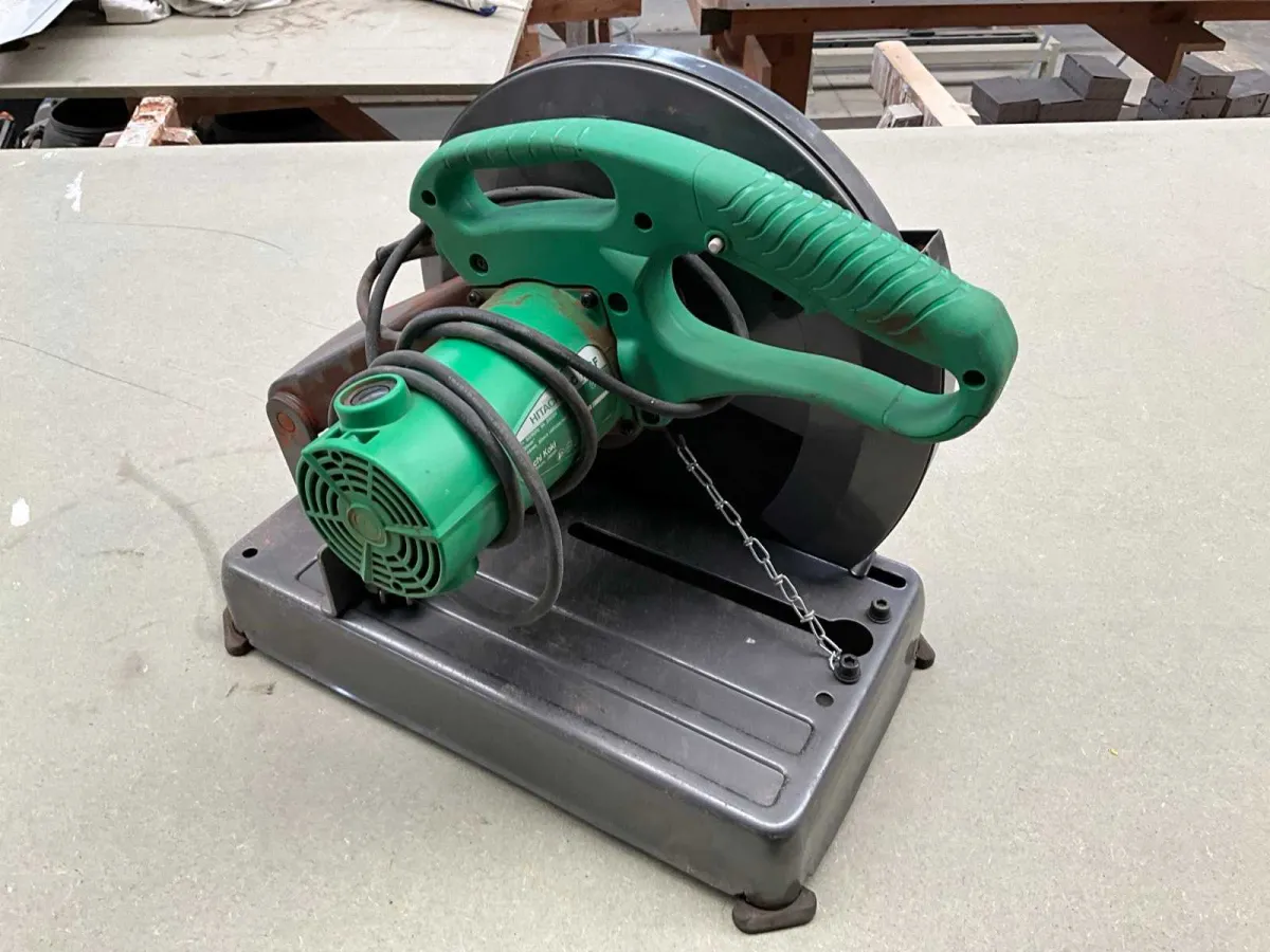 HITACHI CC 14SF Metallbügelsäge