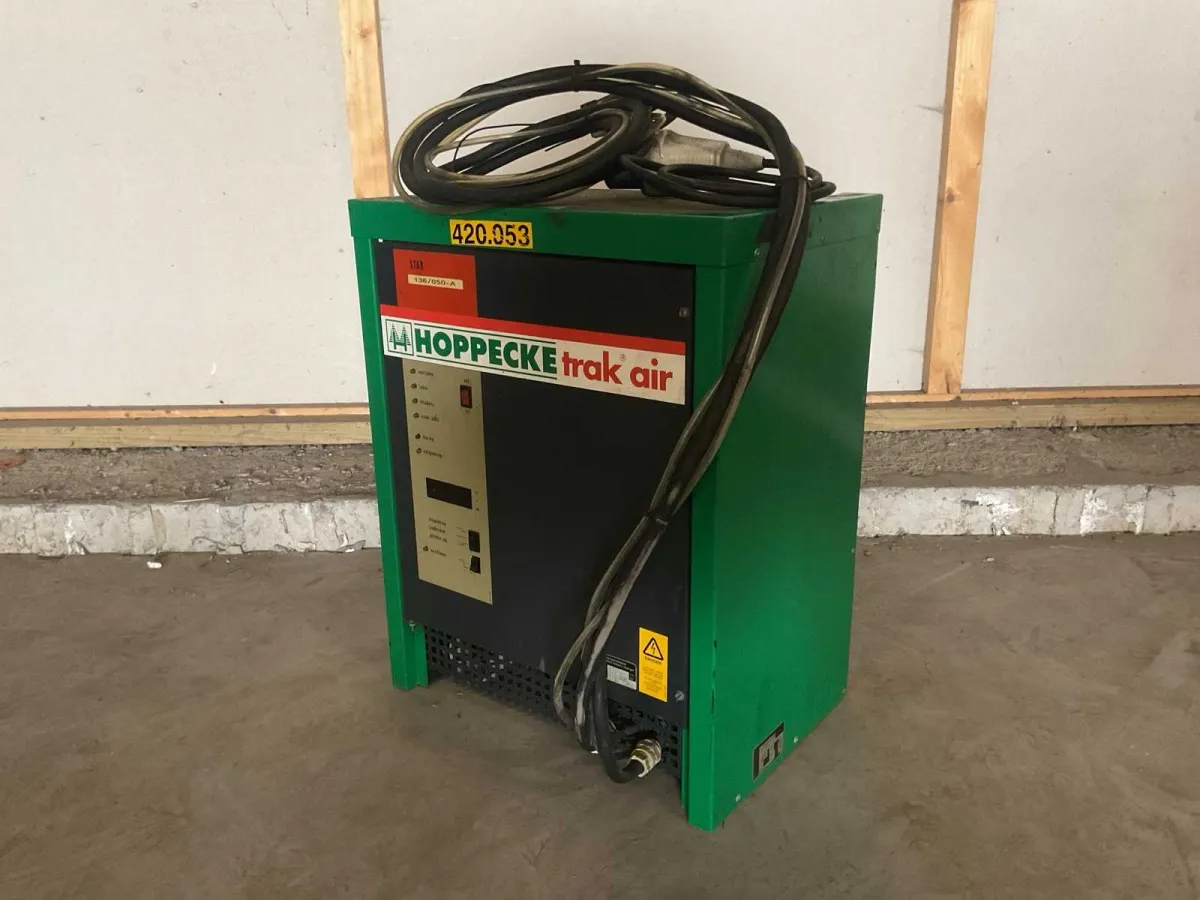 Hoppecke Trak Luft-Batterieladegerät