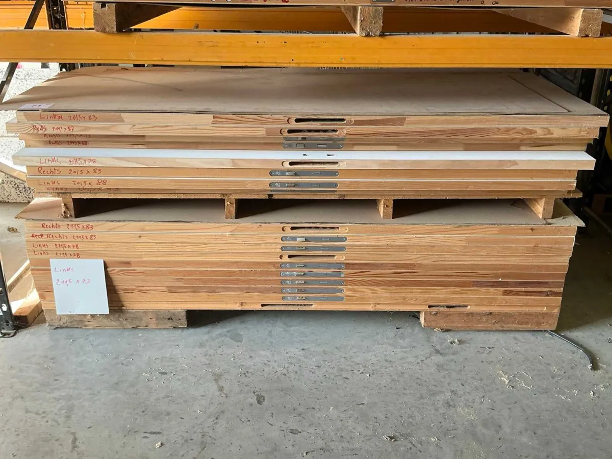 Verschiedene Malertürverkleidungen (18x)