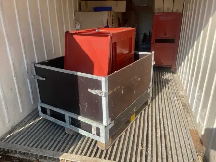 Lagerbehälter und Transportwagen – RESALE
