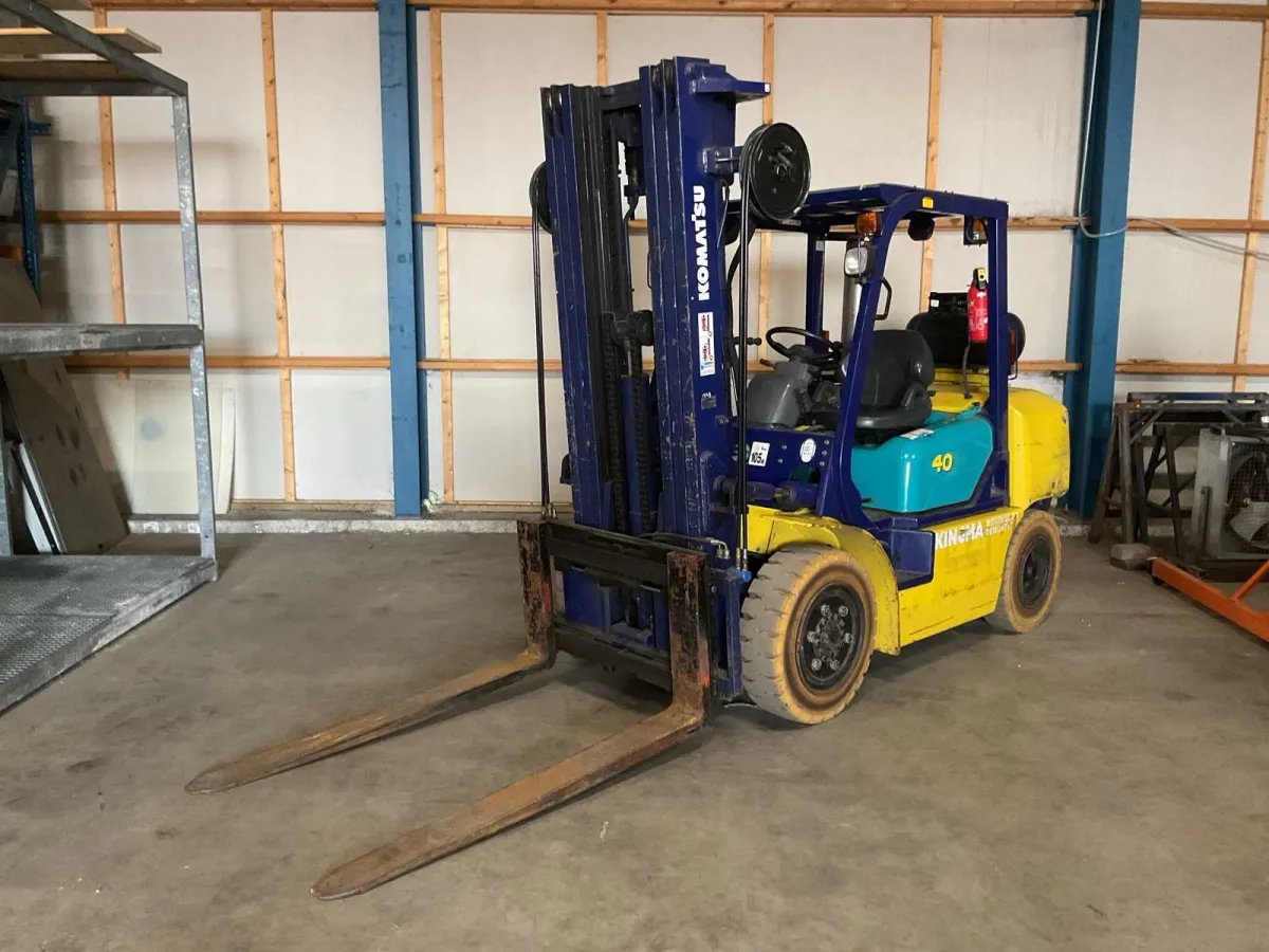 Komatsu FG 40 ZT-7 Gabelstapler